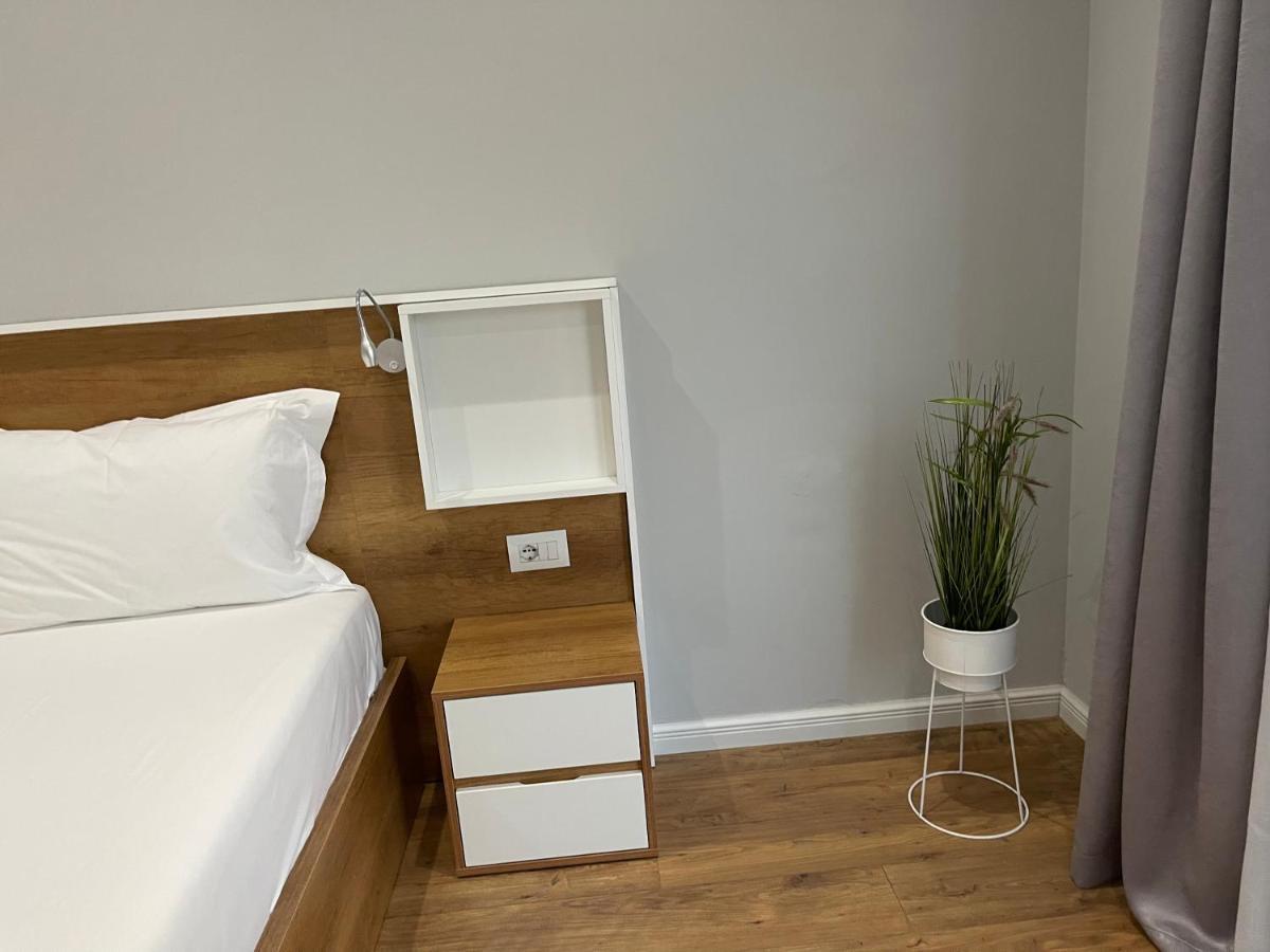 تيرانا Andys Rooms Hotel المظهر الخارجي الصورة