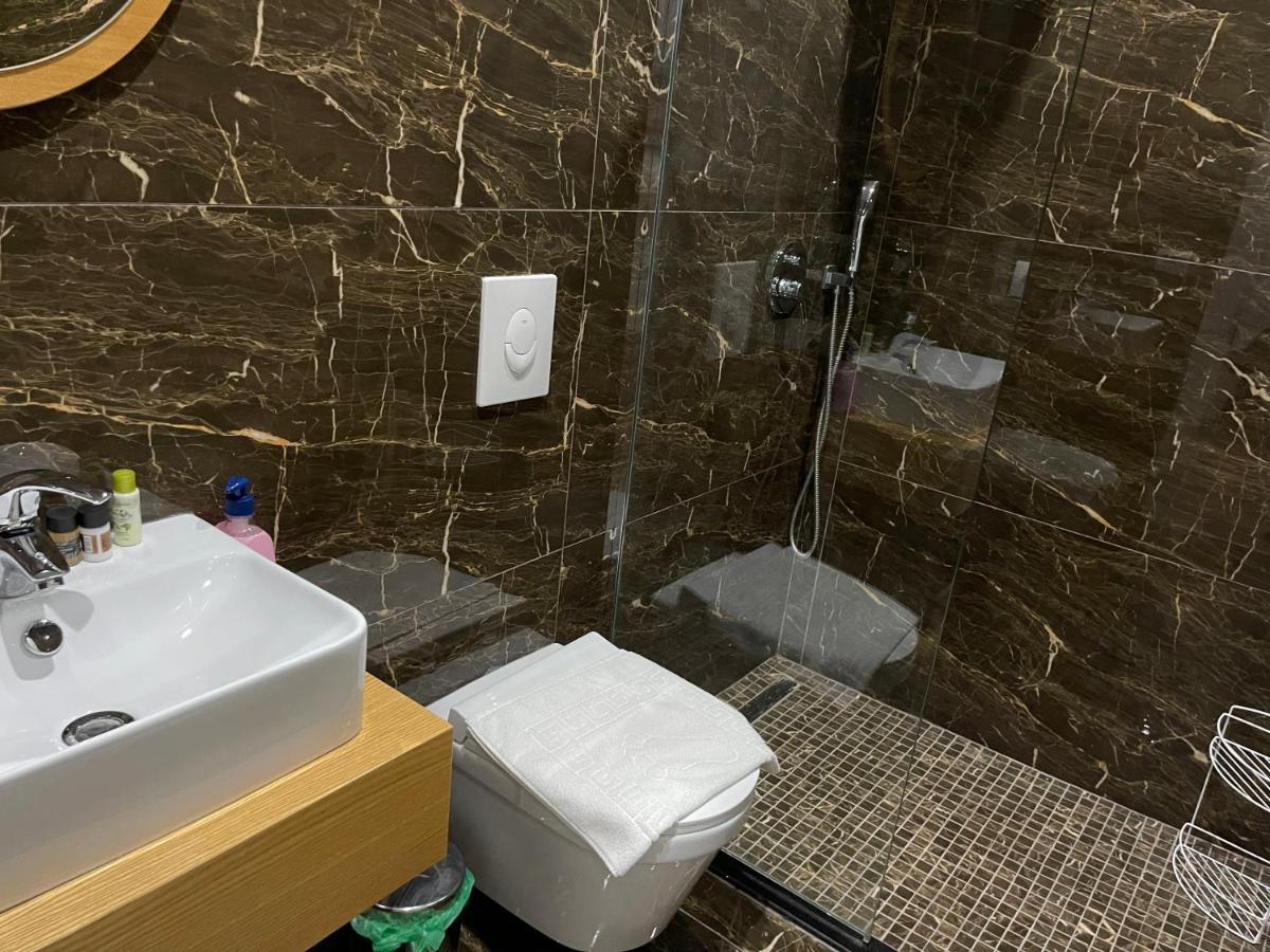 تيرانا Andys Rooms Hotel المظهر الخارجي الصورة