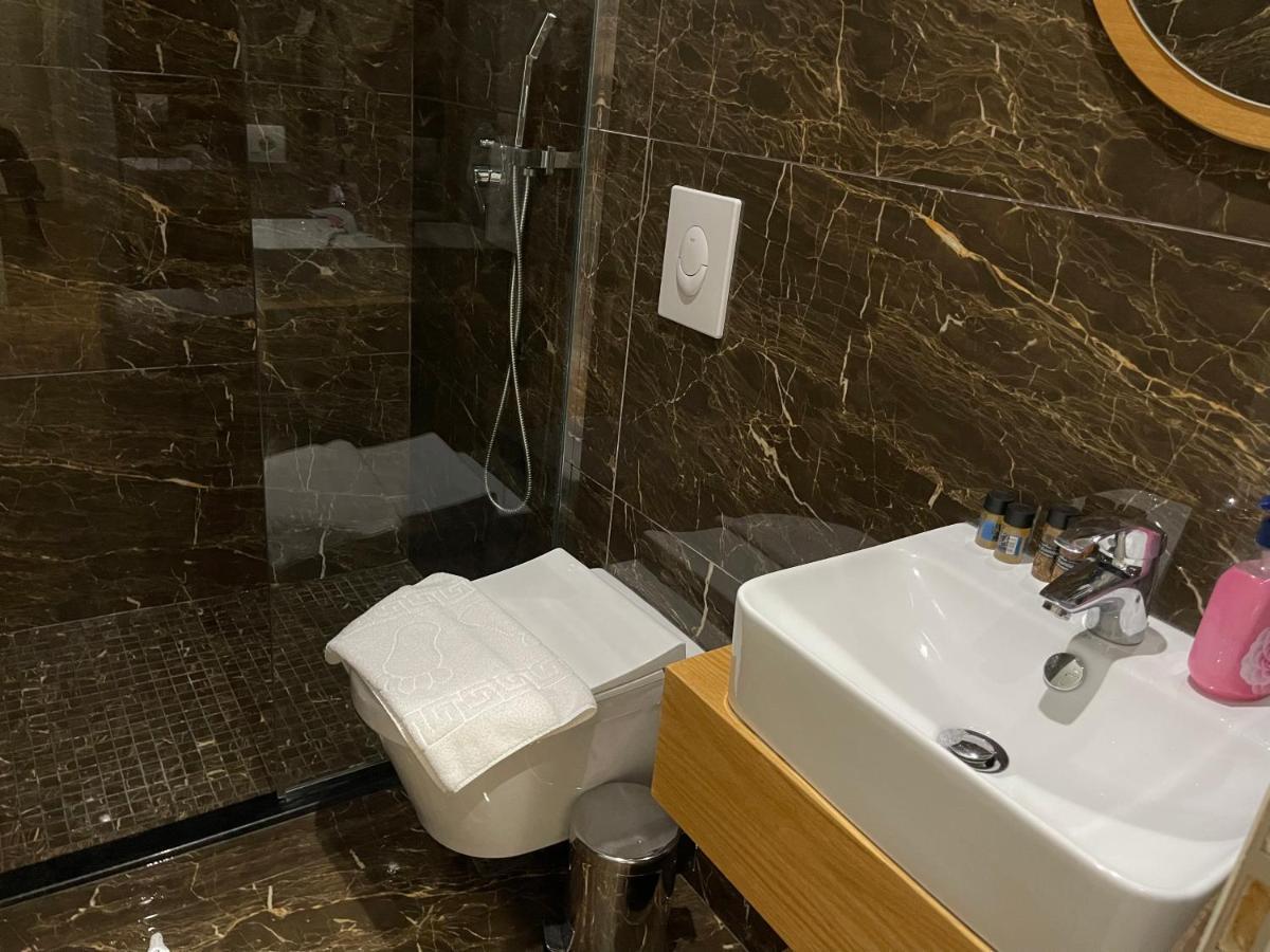 تيرانا Andys Rooms Hotel المظهر الخارجي الصورة