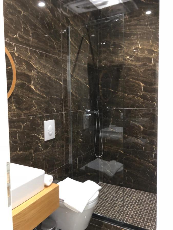 تيرانا Andys Rooms Hotel المظهر الخارجي الصورة
