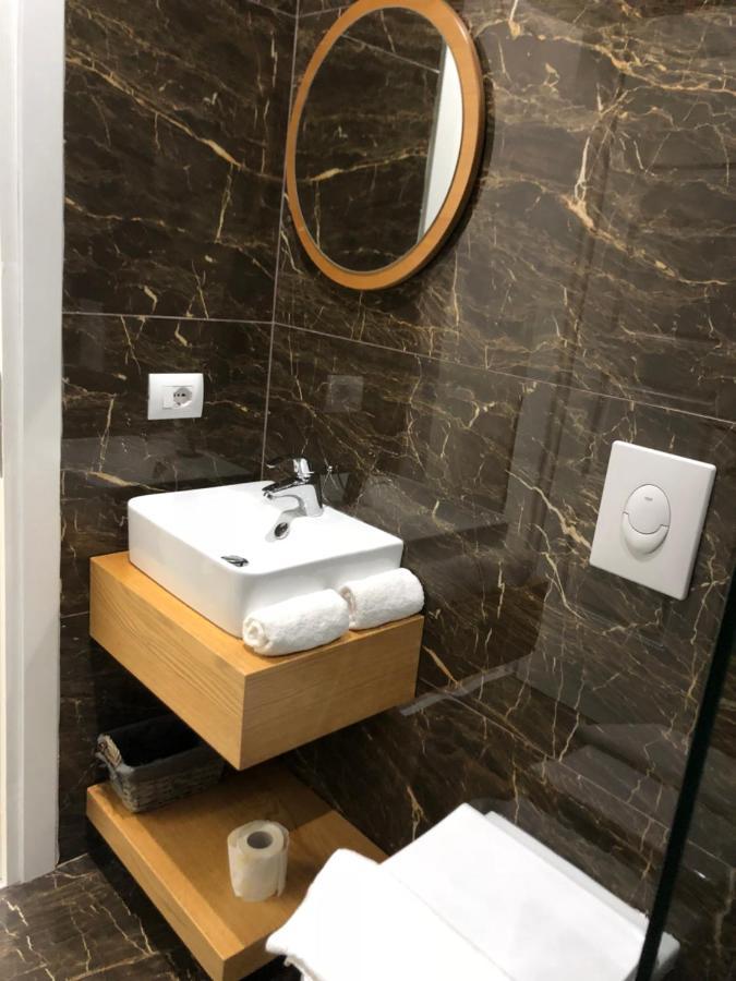 تيرانا Andys Rooms Hotel المظهر الخارجي الصورة